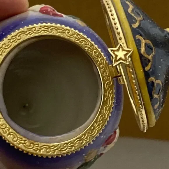 Santa Claus Christmas Tree Trinket Ball Box Porcelain Ornament Multicolor - Picture 9 of 9